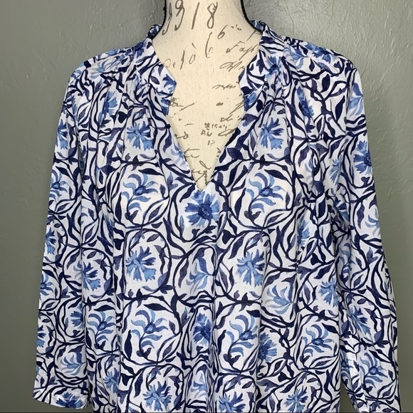 H&M V-Neck Blue Floral Top - Picture 8 of 8